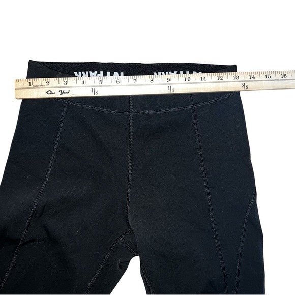 IVY PARK Black Sculpted Leggings Size Medium - Picture 8 of 9